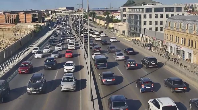 Bu yollarda sıxlıq var - SİYAHI