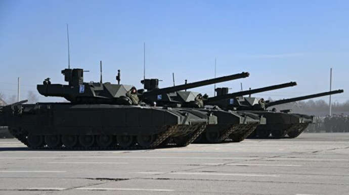“Armata” tankı pilotsuz rejimdə test edildi
