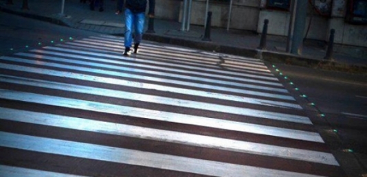 Piyadalar yolu necə gəldi keçirlər - VİDEO