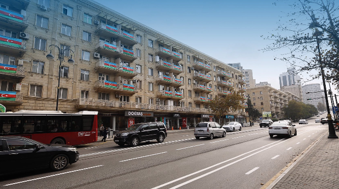 В Баку на проспекте Иншаатчылар создаётся полоса для микромобильности - ФОТО