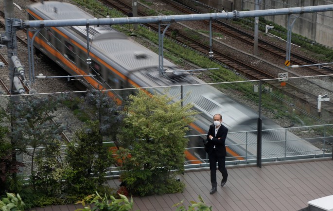 Kişi sürət qatarında yanğın törətdi