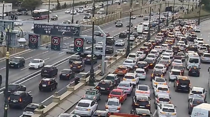 Bakının bu küçələrində sıxlıq var – SİYAHI 