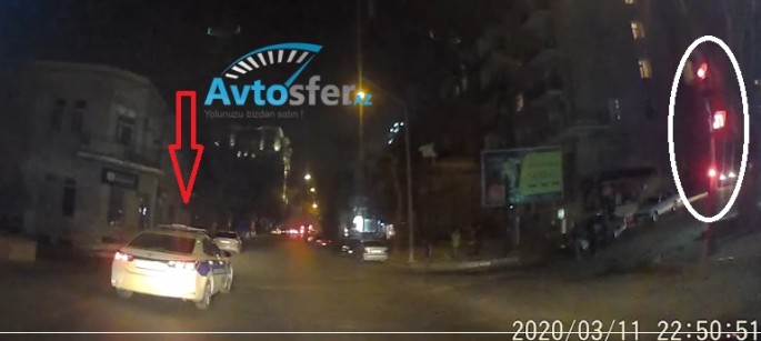 Qayda pozandan sonra "ayılan" polis əməkdaşı - VİDEO