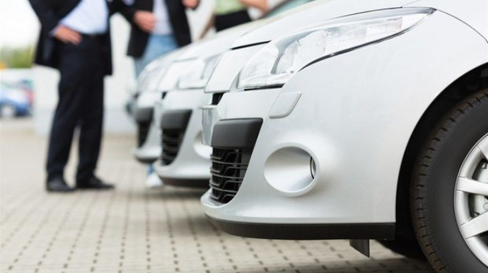 Rəsmi dilerlərdə işlənmiş maşınlar ƏDV-dən azad olunacaq? - İki fərqli rəy