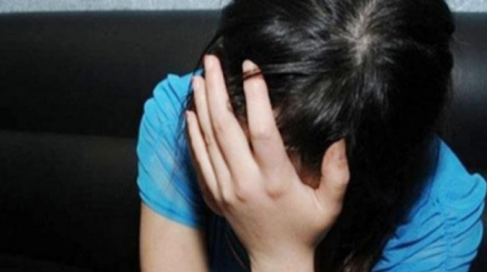 Ticarət mərkəzindən oğurluq edən qadın tutuldu 