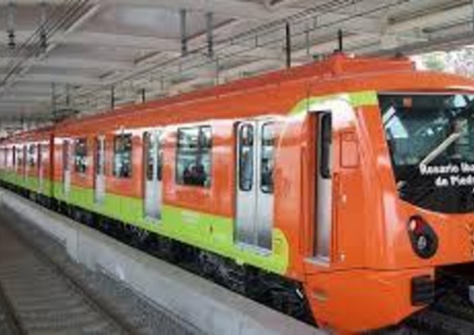 Metro stansiyasında qısa qapanmadan güclü partlayış baş verib: 3 yaralı - VİDEO