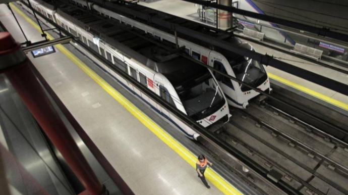 Konsertə gedən dörd nəfəri qatar vuraraq öldürdü 