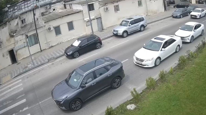 Кадры аварий с участием автомобилей, которые пропускали пешеходов - ВИДЕО 
