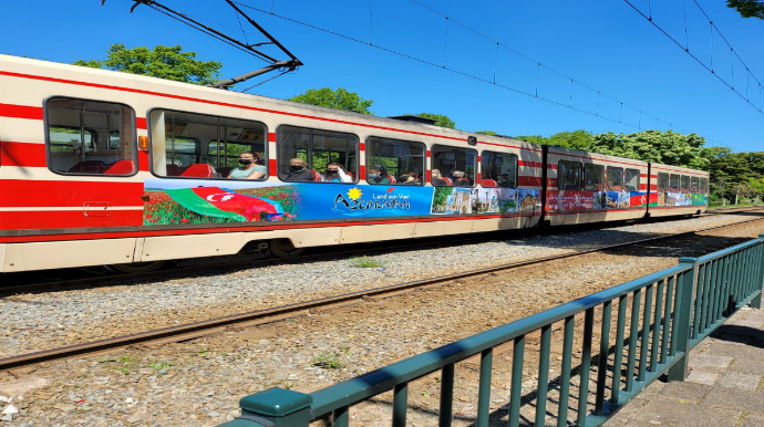 Haaqadakı 16 nömrəli tramvay Azərbaycana dair məlumat yayır - FOTO