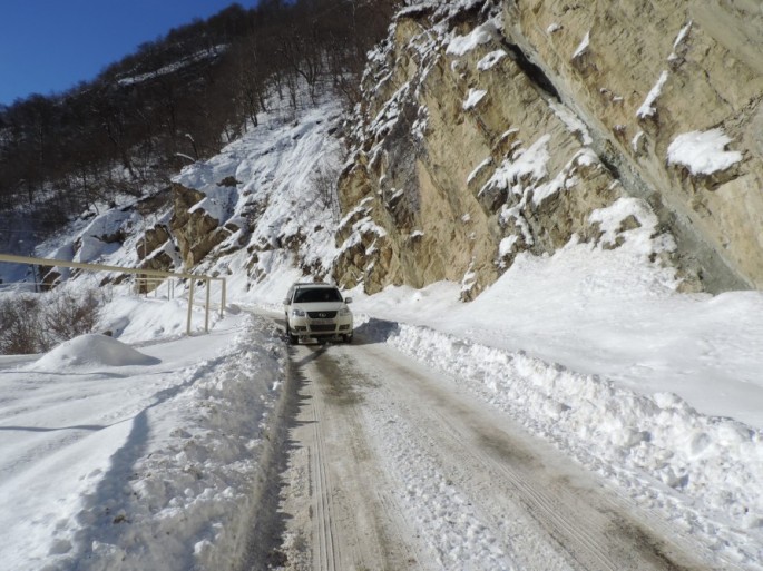 Qubanın dağlıq kəndlərinə gedən yollar qardan təmizlənir