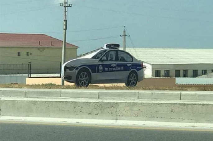 Şamaxı sakini YPX avtomobilinin maketinin işıqlarını sındırdı - Polis tutdu