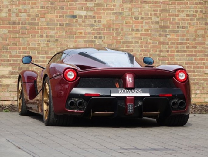 "Ferrari Laferrari" satışa çıxarıldı - FOTO