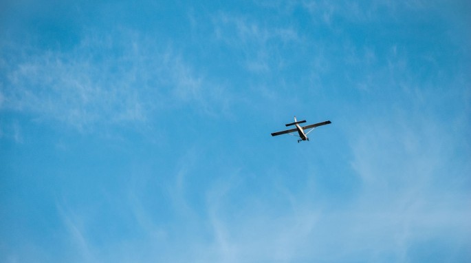 Tanınma nişanı məlum olmayan təyyarə endirilib