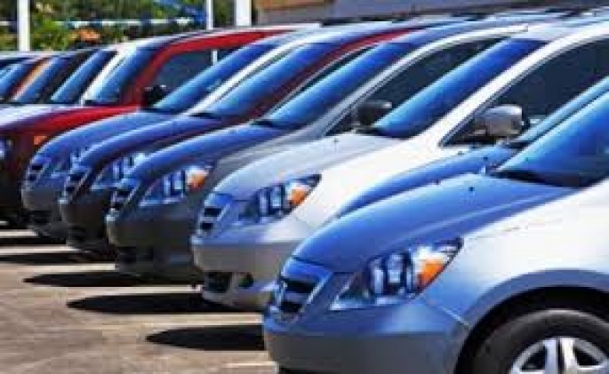 Bakıda 4 min manata hərraca çıxarılan "KİA" 10 minə satıldı