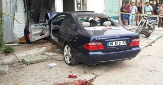 İş adamını nişanlısının yanında maşında güllələdilər - FOTO