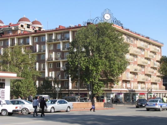 Mərkəzi yollardan biri bağlanır - Gəncədə