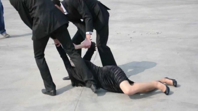 Azərbaycanda film kimi olay - Bacını qaçırıb, qardaşını maşınla sürüdülər