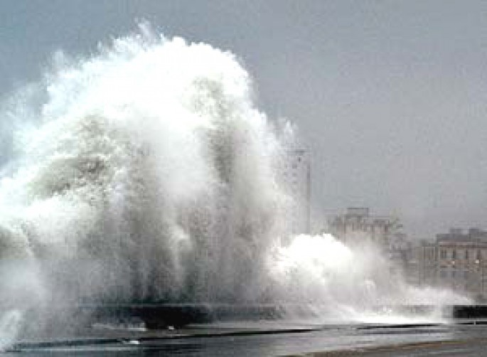 Qasırğa həyatı iflic etdi - 5 yarı