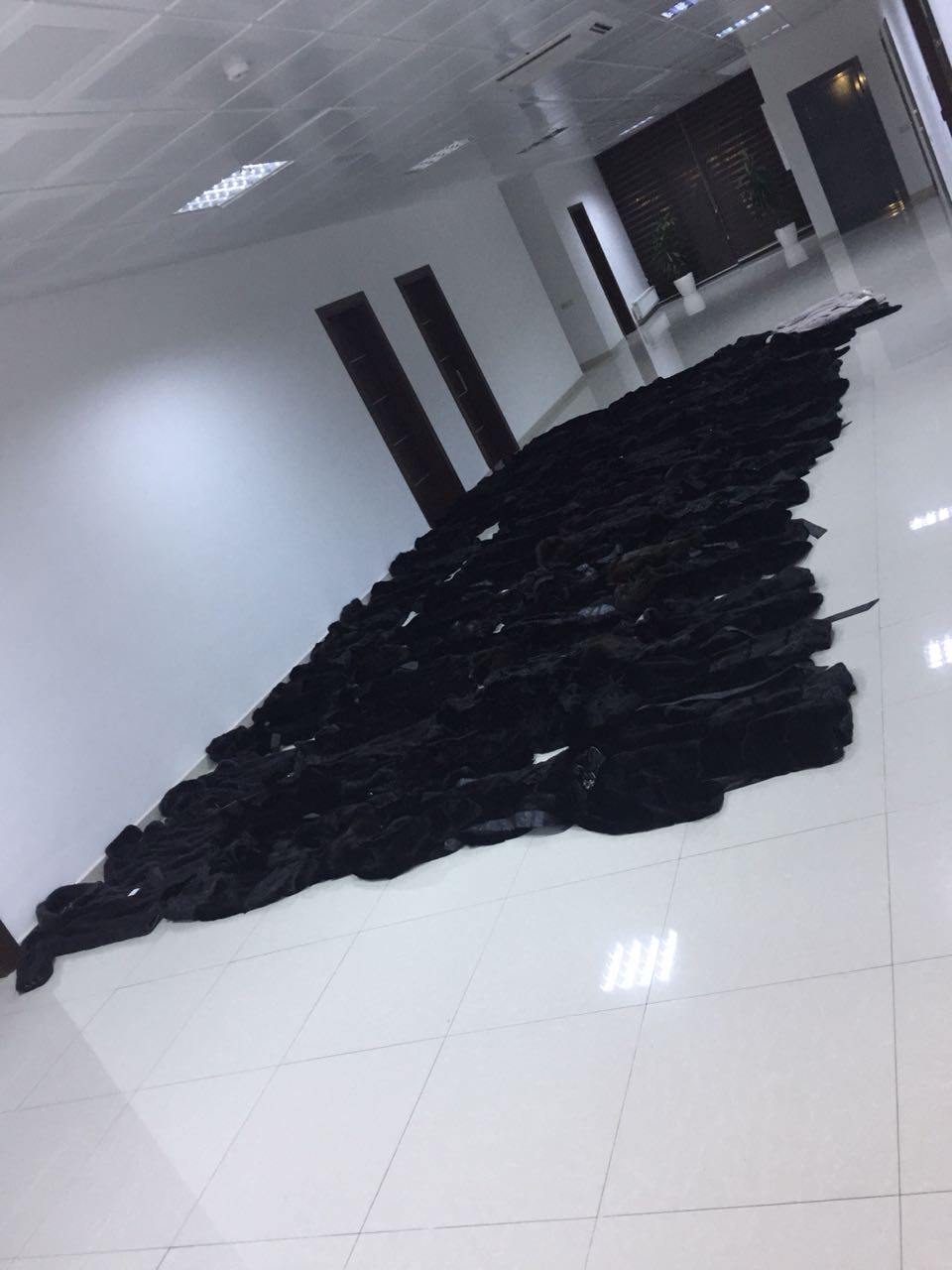 Aeroportda qaçaqmalçı saxlanıldı - VİDEO