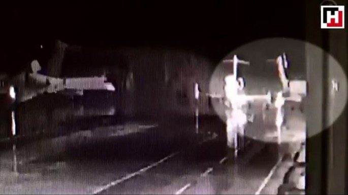 Dünyanın maraqla izlədiyi ölkədən qaçışın yeni görüntüləri yayıldı  - VİDEO