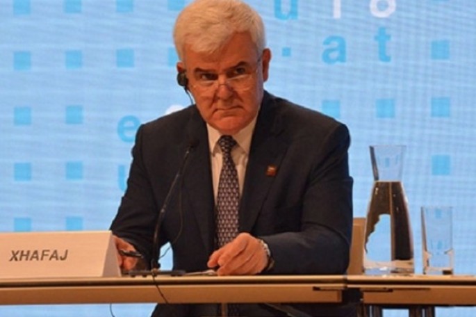 Qardaşı narkotik qaçaqmalçısı olan nazir istefa verdi