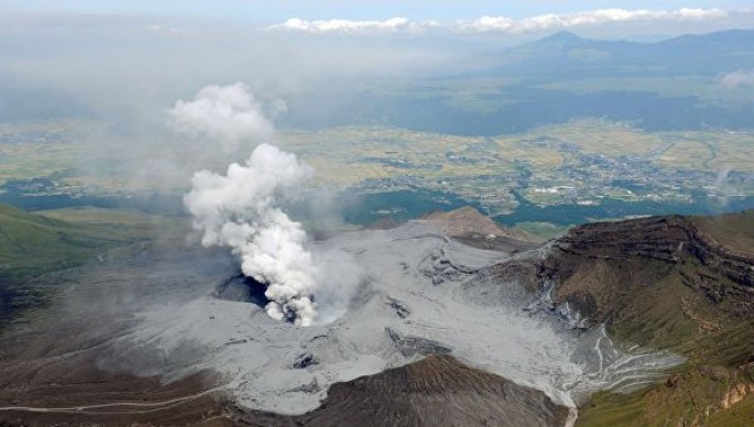 Yaponiyanın ən böyük vulkanlarından biri püskürüb