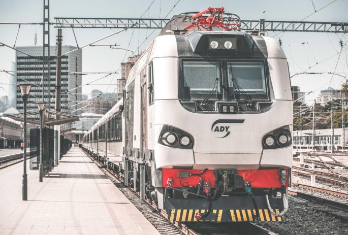 Dəmir yolu nəqliyyatının modernləşməsi hansı iqtisadi səmərəni verəcək?