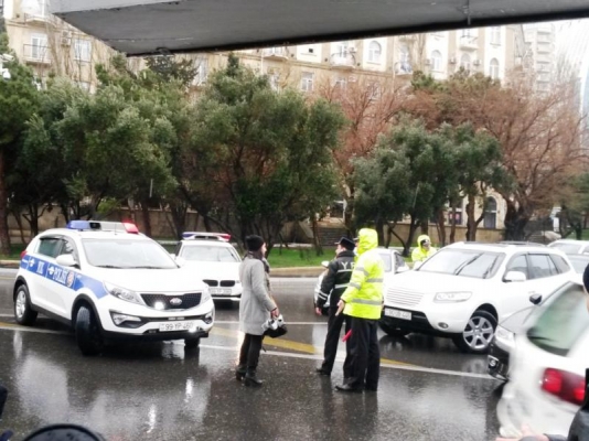 İnsanların həyatını təhlükəyə atan təhlükəsizlik tədbiri - FOTO