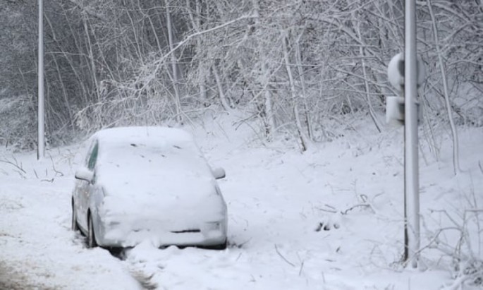 Soyuq hava şəraiti nəqliyyat sistemində ləngimələr yaradıb