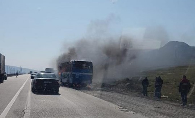 176 saylı avtobus yanıb – FOTO