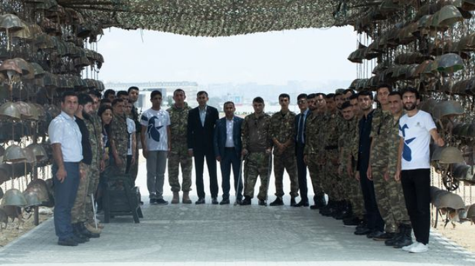 Qazilər Hərbi Qənimətlər Parkını ziyarət etdi   - FOTO
