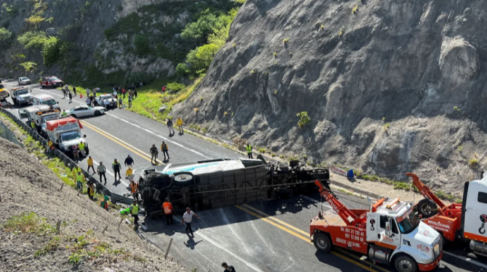 Avtobusla yük maşını TOQQUŞDU:  16 nəfər öldü