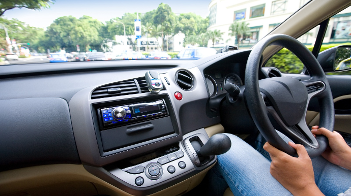 Ruslar sağ sükandan əl çəkmir – SƏBƏB YAPON KEYFİYYƏTİDİR  