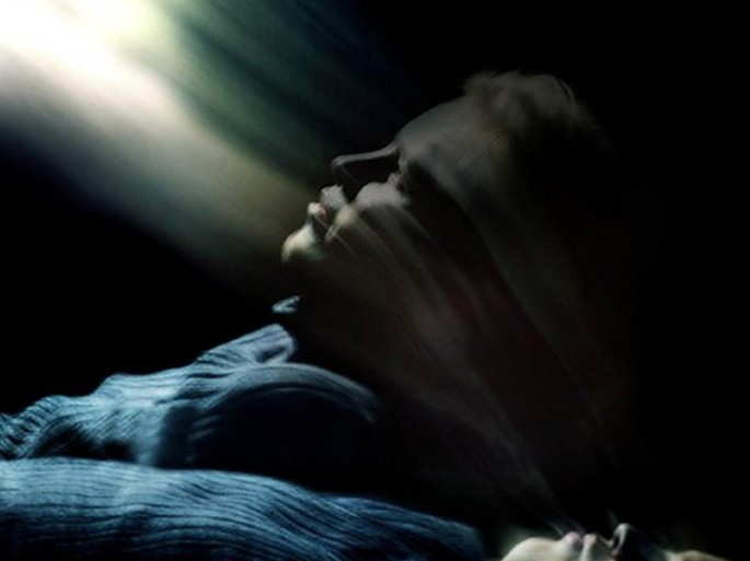 İnsan sağ olan zaman ruhu bədənindən çıxırmı?