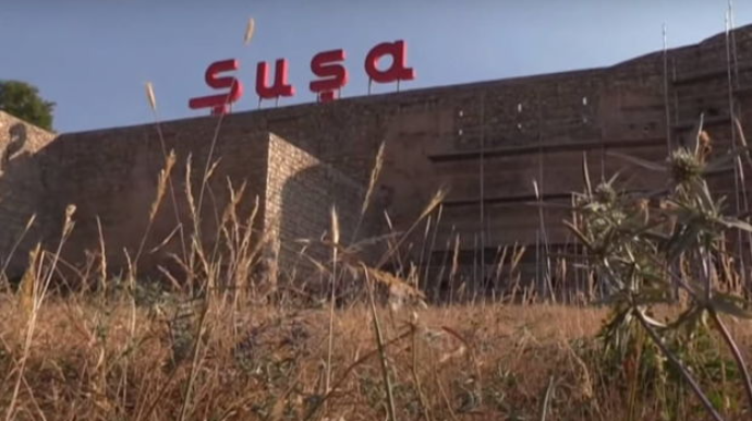 Avtomat, qumbara və bıçaq ...  - Unikal Şuşa döyüşləri Ukrayna telekanalında – VİDEO 