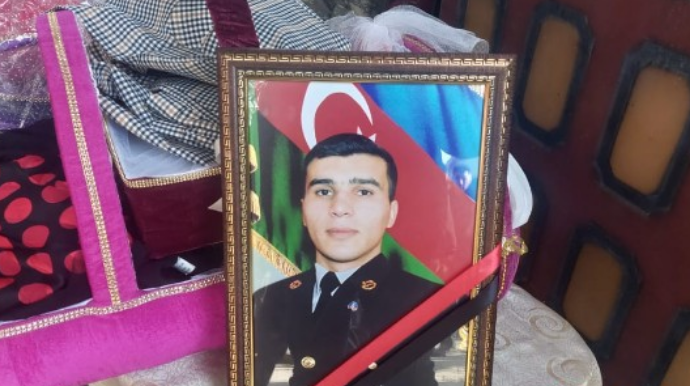 Kəlbəcərdə şəhid olan hərbçimizlə vida mərasimi - FOTOLAR 