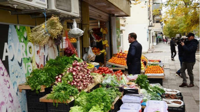 Sumqayıtda qanunsuz küçə ticarətinə nəzarət gücləndirildi 
