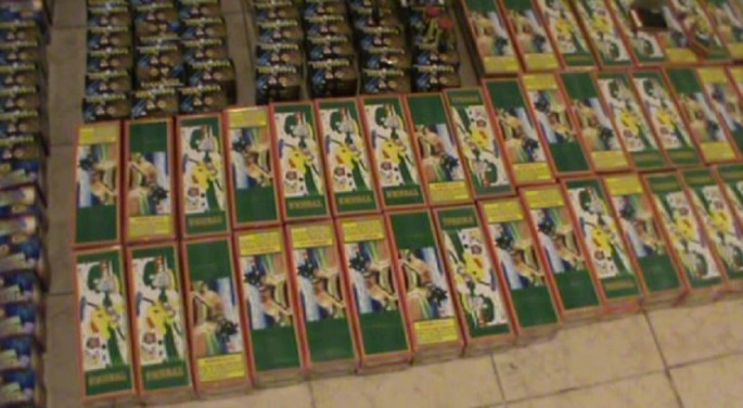 Avtomobildən 900-ə yaxın pirotexniki vasitə müsadirə olunub