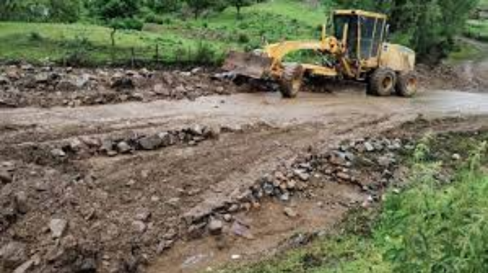 Daşkəsəndə bir-neçə yolda yaranmış məhdudiyyətlər aradan qaldırılıb - VİDEO