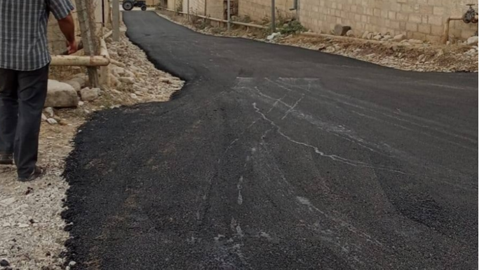 “Pulu basıb yeyirlər, yola da nazik asfalt çəkirlər” – VƏTƏNDAŞ ŞİKAYƏTİ – VİDEO 