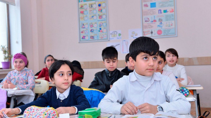 Кабмин: Школы в Азербайджане откроются 1 февраля