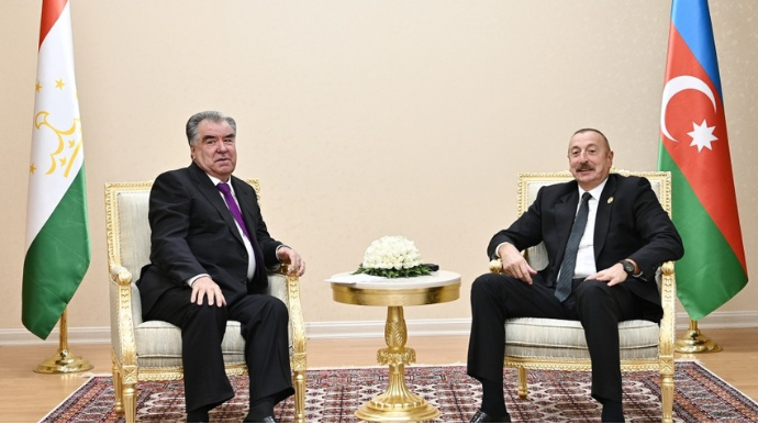 İlham Əliyev Tacikistan Prezidenti ilə görüşdü
