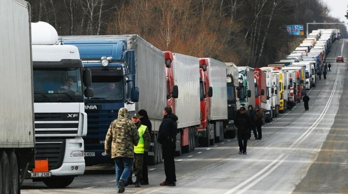 AYNA:  На границе Азербайджана и Грузии ожидают проезда более 450 автомобилей