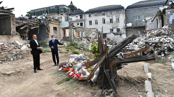 İlham Əliyev Gəncəyə getdi  - FOTO