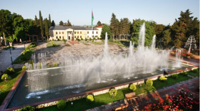 Tovuz İcra Hakimiyyəti 194 minə zibil daşıyan maşın alır 