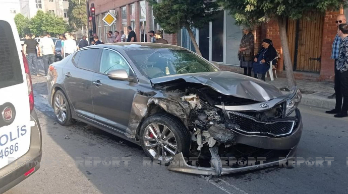 Gəncədə zəncirvari yol qəzası olub, xəsarət alan var