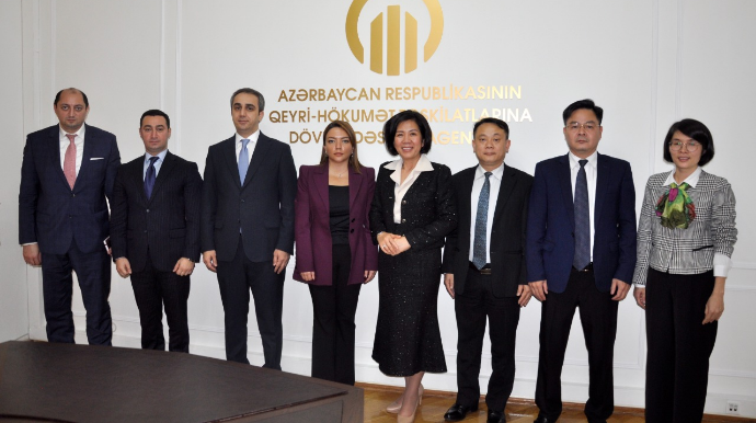 QHT agentliyində əcnəbi qonaqla görüş keçirilib  - FOTO