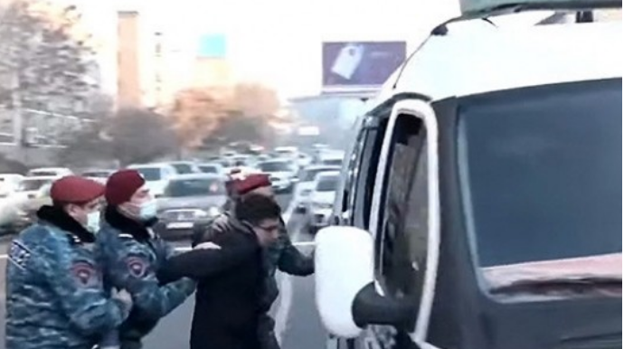 İrəvanda etiraz aksiyası: Saxlanılanlar var - VİDEO