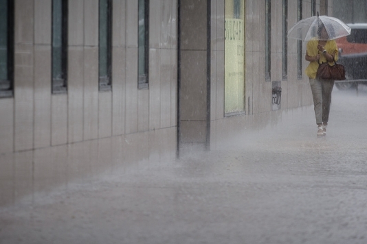Qasırğa nəticəsində zərərçəkənlərin sayı 67-yə çatıb - Yaponiyada