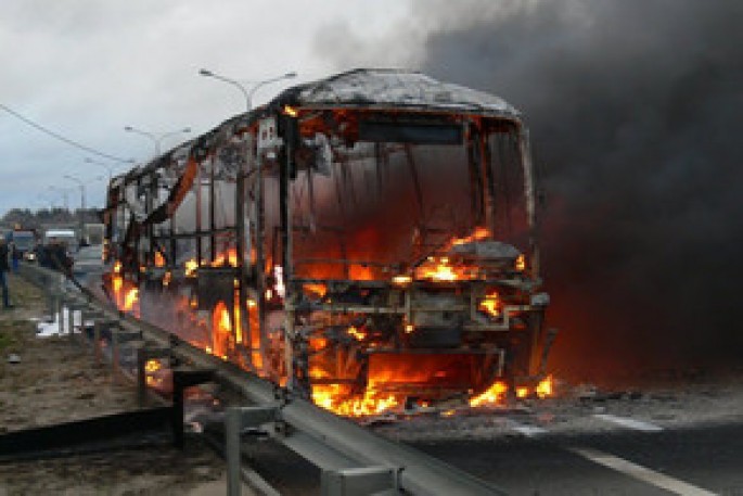 Bakıda sərnişin avtobusu yandı - BNA xəbər yaydı